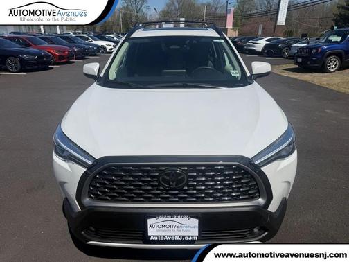 Wind Chill Pearl 2023 Toyota Corolla Cross XLE