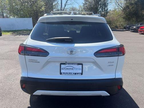 Wind Chill Pearl 2023 Toyota Corolla Cross XLE