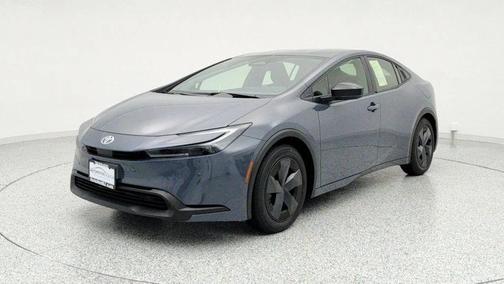 2025 Toyota Prius LE