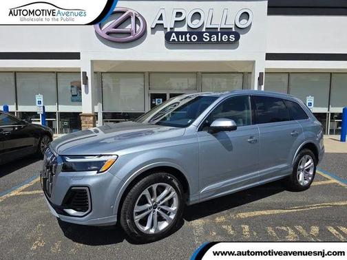 2025 Audi Q7 55 Premium Plus