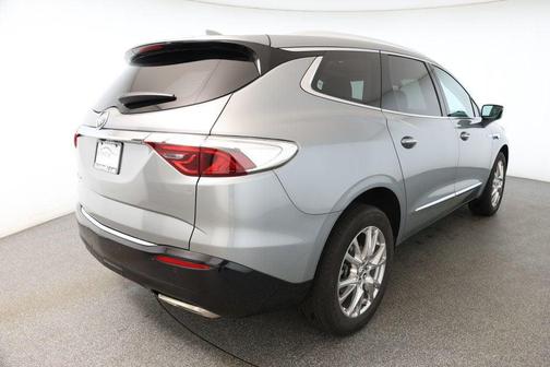 2023 Buick Enclave Essence AWD
