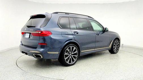 2022 BMW X7 M50i