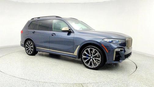 2022 BMW X7 M50i