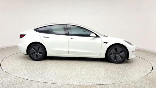 2022 Tesla Model 3 Standard Range
