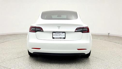 2022 Tesla Model 3 Standard Range