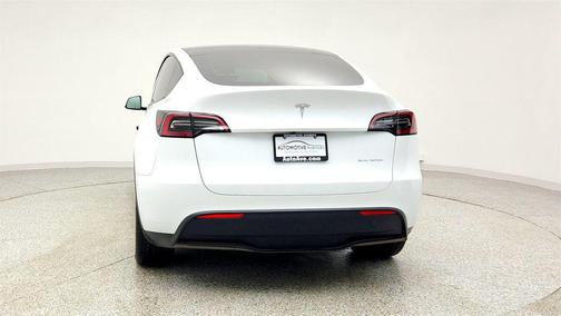 2023 Tesla Model Y Long Range AWD with 20'' Induction Wheels + B&W Premium Interior