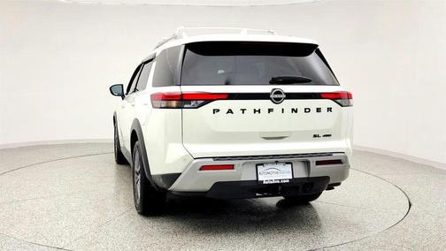 2023 Nissan Pathfinder SL 4WD