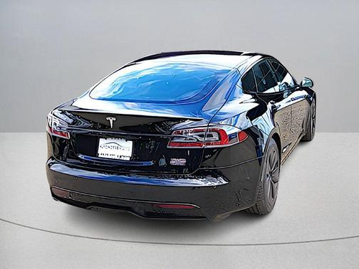 2021 Tesla Model S Plaid