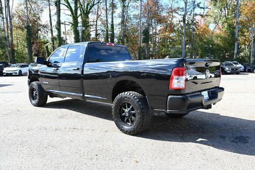 2022 RAM 3500 Tradesman Crew Cab 4x4 8' Box