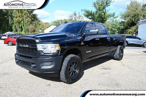 2022 RAM 3500 Tradesman Crew Cab 4x4 8' Box