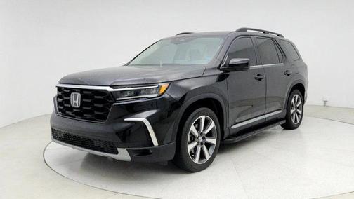 2023 Honda Pilot Touring 8-Passenger