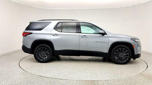 Sterling Gray Metallic 2023 Chevrolet Traverse RS