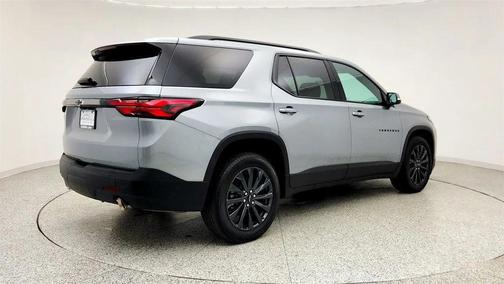 Sterling Gray Metallic 2023 Chevrolet Traverse RS