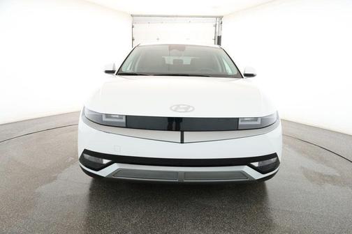 2024 Hyundai IONIQ 5 SE