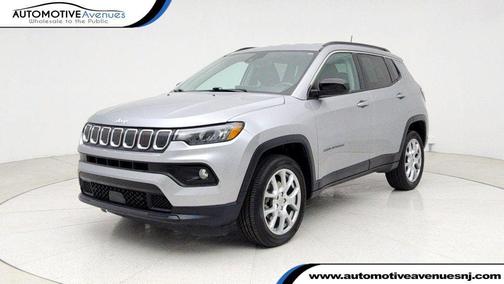 2022 Jeep Compass Latitude Lux
