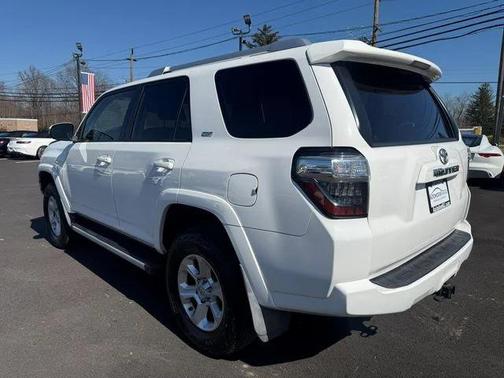 Super White 2018 Toyota 4Runner SR5 Premium