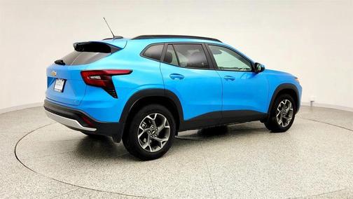 Marina Blue Metallic 2025 Chevrolet Trax LT