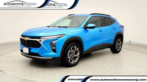 Marina Blue Metallic 2025 Chevrolet Trax LT