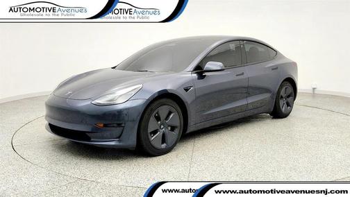 Midnight Silver Metallic 2022 Tesla Model 3 Standard Range