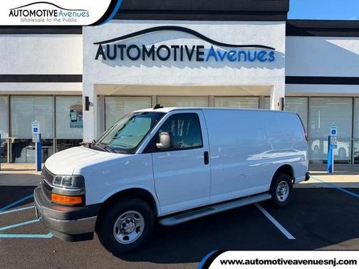 2024 Chevrolet Express 2500 RWD 2500 Regular Wheelbase WT