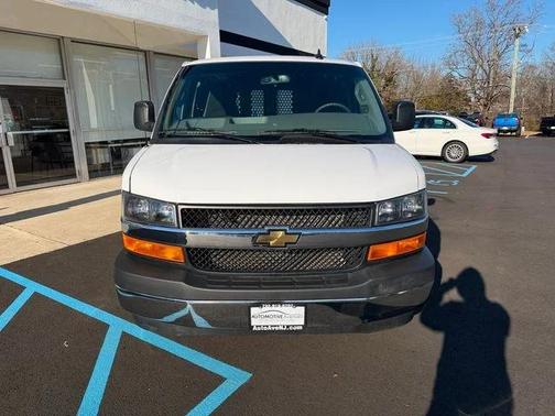 2024 Chevrolet Express 2500 RWD 2500 Regular Wheelbase WT