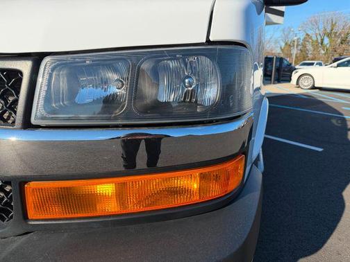 2024 Chevrolet Express 2500 RWD 2500 Regular Wheelbase WT