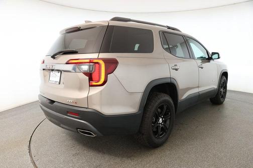 2022 GMC Acadia AWD AT4