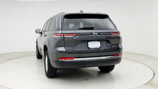 2022 Jeep Grand Cherokee Laredo