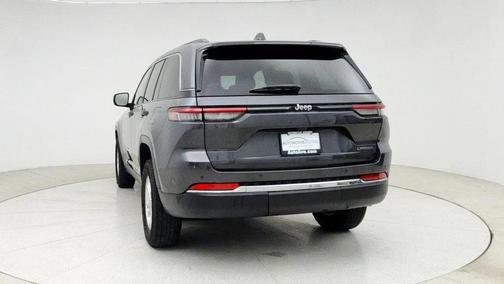 2022 Jeep Grand Cherokee Laredo