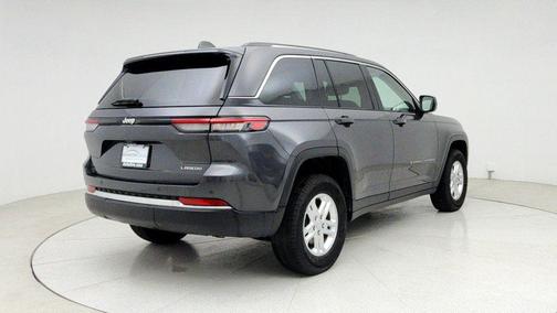 2022 Jeep Grand Cherokee Laredo