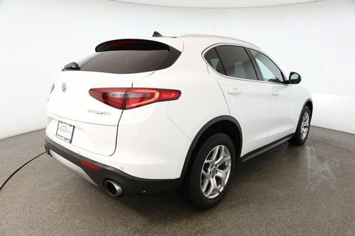 2021 Alfa Romeo Stelvio Base
