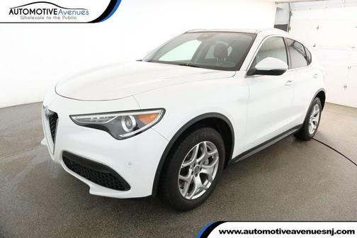 2021 Alfa Romeo Stelvio Base