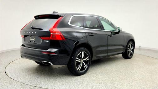 Onyx Black Metallic 2018 Volvo XC60 T6 R-Design
