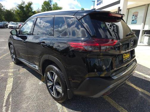 2022 Nissan Rogue SL