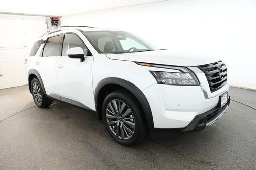 2025 Nissan Pathfinder SL 4WD