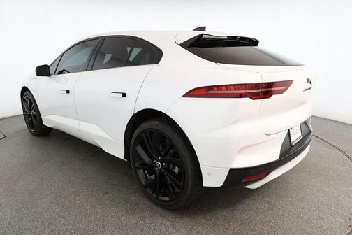 2024 Jaguar I-PACE 2024.5 R-Dynamic HSE AWD with 22'' Wheels & Cooled Perf. Seats