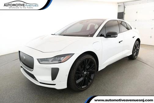 2024 Jaguar I-PACE 2024.5 R-Dynamic HSE AWD with 22'' Wheels & Cooled Perf. Seats