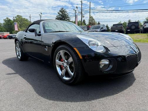 Mysterious (Black) 2007 Pontiac Solstice GXP