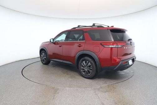 2022 Nissan Pathfinder SV 2WD