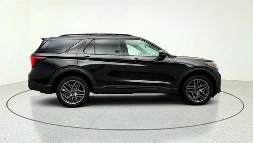 Agate Black Metallic 2025 Ford Explorer ST-Line