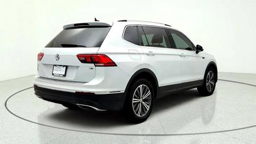 Pure White 2018 Volkswagen Tiguan 2.0T SEL