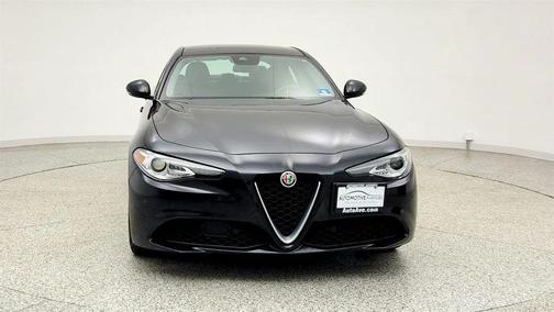 Vulcano Black Metallic 2018 Alfa Romeo Giulia Ti Lusso