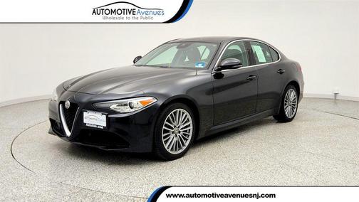 Vulcano Black Metallic 2018 Alfa Romeo Giulia Ti Lusso