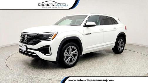 Opal White Pearl 2024 Volkswagen Atlas Cross Sport 2.0T SEL