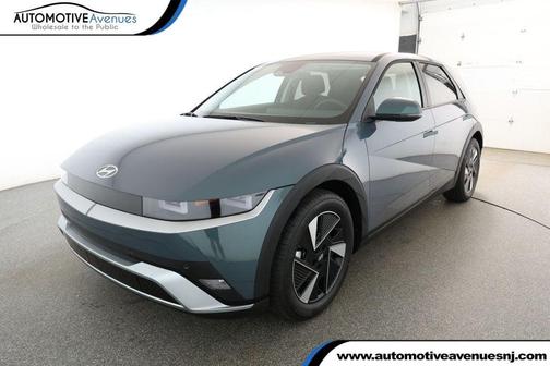 2025 Hyundai IONIQ 5 SE Standard Range