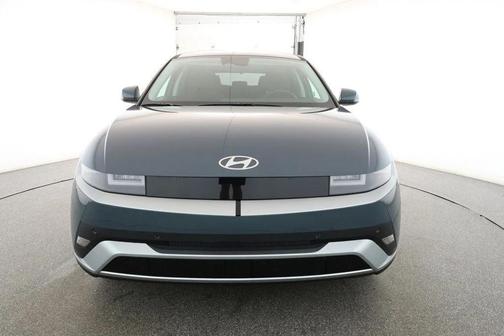 2025 Hyundai IONIQ 5 SE Standard Range