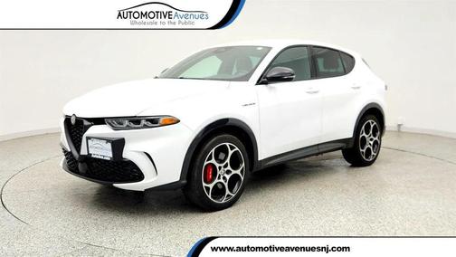 Alfa White 2024 Alfa Romeo Tonale Veloce EAWD