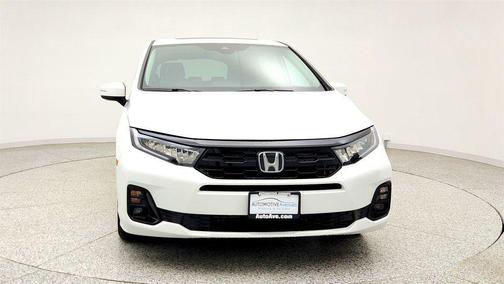 Platinum White Pearl 2026 Honda Odyssey Elite