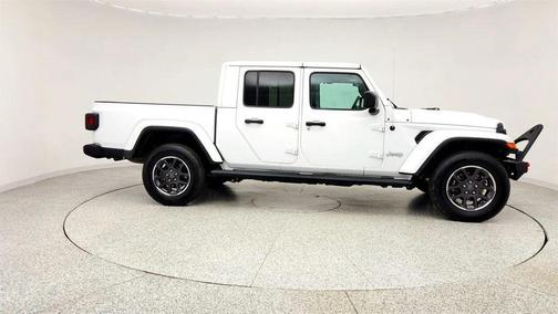 Bright White Clearcoat 2023 Jeep Gladiator Overland