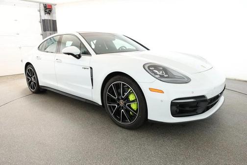 2023 Porsche Panamera 4 Platinum Edition